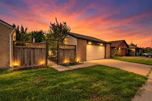 6 Quailwood Dr, Baytown, TX 77521 - Photo 1