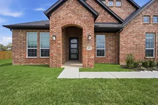 1051 Lakeland Cir, Rosharon, TX 77583 - Photo 2