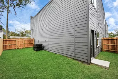 9315 Ashville Drive #B, Houston, TX 77051 - Photo 16