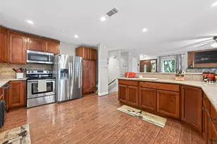 28111 Camille Dr, Tomball, TX 77375 - Photo 10