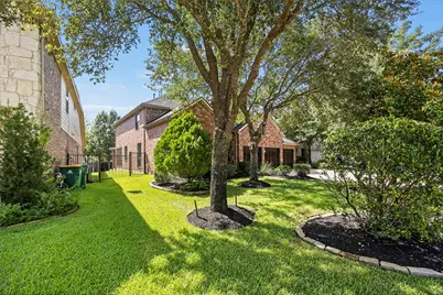35 Woodmoor Place, Magnolia, TX 77354 - Photo 4