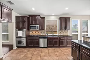 35 Woodmoor Pl, Magnolia, TX 77354 - Photo 10