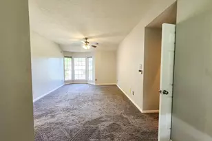2412 N Mission Cir, Friendswood, TX 77546 - Photo 22