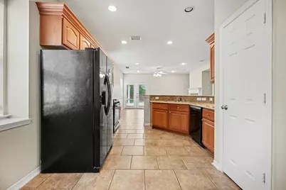 2809 Morning Brook Way, Pearland, TX 77584 - Photo 6
