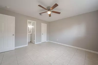 8714 Valley Flag Drive, Houston, TX 77078 - Photo 16