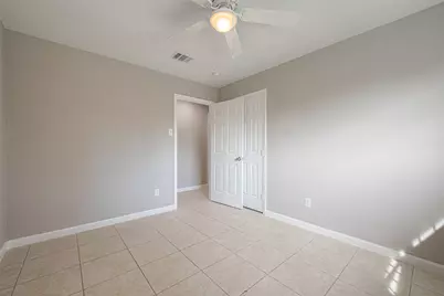 8714 Valley Flag Drive, Houston, TX 77078 - Photo 12