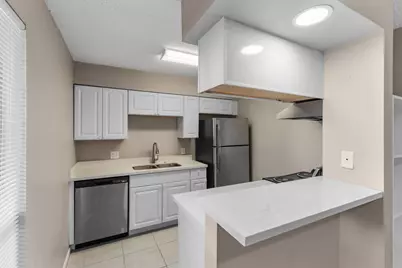 1516 Bay Area Boulevard #F9, Houston, TX 77058 - Photo 6