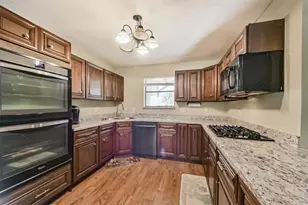 10410 Sagestar Ln, Houston, TX 77089 - Photo 6