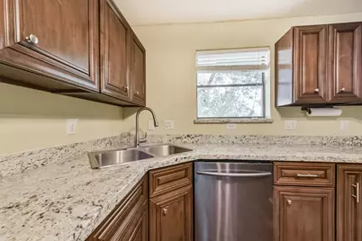 10410 Sagestar Lane, Houston, TX 77089 - Photo 8