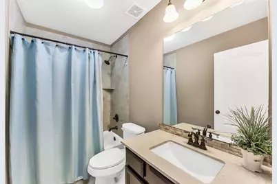 16102 Cottage Timbers Court, Houston, TX 77044 - Photo 32