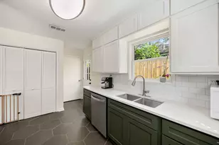 1962 Norcrest Dr, Houston, TX 77055 - Photo 10