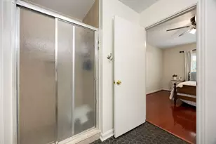 1962 Norcrest Dr, Houston, TX 77055 - Photo 14