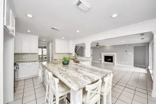 8402 Rose Garden Dr, Houston, TX 77083 - Photo 14