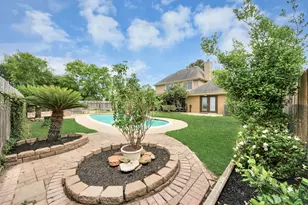 8402 Rose Garden Dr, Houston, TX 77083 - Photo 44