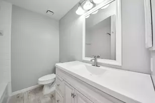 8402 Rose Garden Dr, Houston, TX 77083 - Photo 34