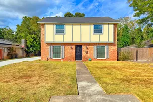 504 River Bend Dr, Baytown, TX 77521 - Photo 2