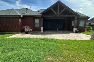 101 Mallard Dr, Clute, TX 77531 - Photo 4