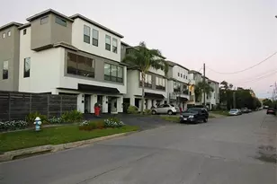 2301 Camden Dr, Houston, TX 77021 - Photo 2