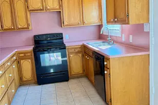 1105 Woodbine Dr, West Columbia, TX 77486 - Photo 12