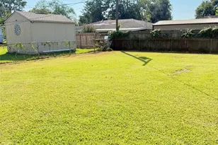 1105 Woodbine Dr, West Columbia, TX 77486 - Photo 6