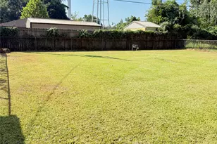 1105 Woodbine Dr, West Columbia, TX 77486 - Photo 8