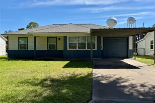 1105 Woodbine Dr, West Columbia, TX 77486 - Photo 2