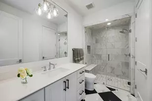 1327 Peden St, Houston, TX 77006 - Photo 20