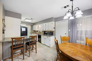 2906 Somerset Ave, Texas City, TX 77590 - Photo 6