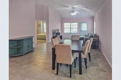 104 Cullen Street, Angleton, TX 77515 - Photo 4
