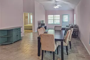 104 Cullen St, Angleton, TX 77515 - Photo 4