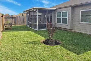104 Cullen St, Angleton, TX 77515 - Photo 24