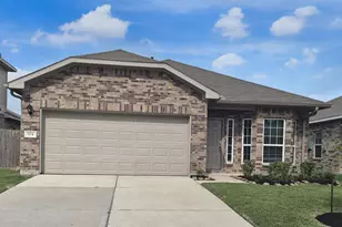 104 Cullen St, Angleton, TX 77515 - Photo 1