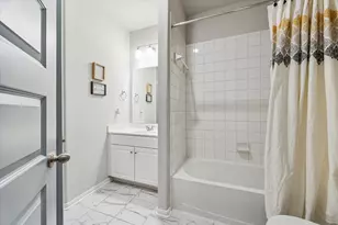 13309 Emerald Mallard Dr, Texas City, TX 77568 - Photo 16