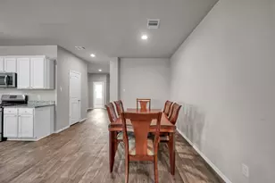 11331 Dawn Beach Ln, Conroe, TX 77304 - Photo 12