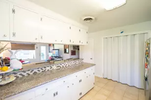 529 E Shore Dr, Kemah, TX 77565 - Photo 8