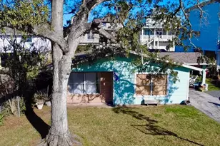 529 E Shore Dr, Kemah, TX 77565 - Photo 1