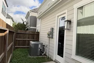 6703 Parker Grv Ln, Houston, TX 77076 - Photo 26
