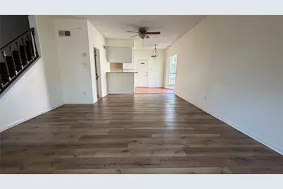 800 Country Place Drive #205, Houston, TX 77079 - Photo 12
