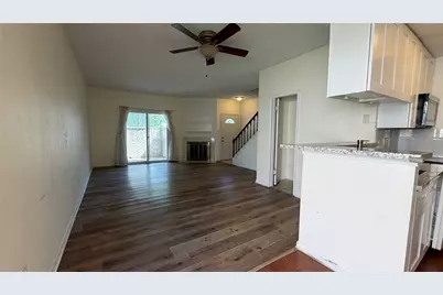 800 Country Place Drive #205, Houston, TX 77079 - Photo 8