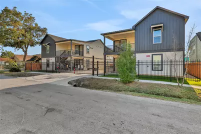 2613 Delafield Street #2, Houston, TX 77023 - Photo 2