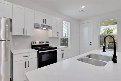 2613 Delafield Street #2, Houston, TX 77023 - Photo 6