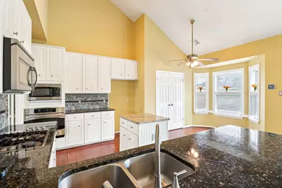 24 Dover Drive, Conroe, TX 77304 - Photo 18