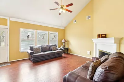 24 Dover Drive, Conroe, TX 77304 - Photo 10