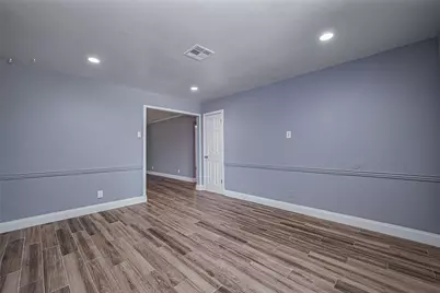 3730 Darlinghurst Drive, Houston, TX 77045 - Photo 22