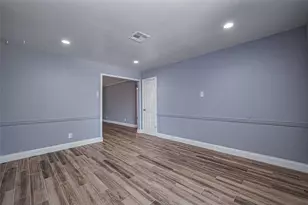 3730 Darlinghurst Dr, Houston, TX 77045 - Photo 22