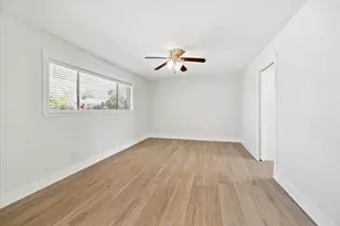 4530 T C Jester Blvd, Houston, TX 77018 - Photo 4