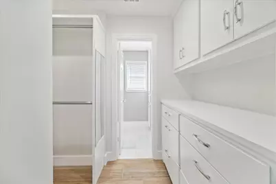 4530 T C Jester Boulevard, Houston, TX 77018 - Photo 6