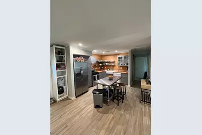 122 Albacore Avenue, Galveston, TX 77550 - Photo 2