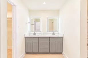 8002 Candle Ln, Houston, TX 77071 - Photo 26