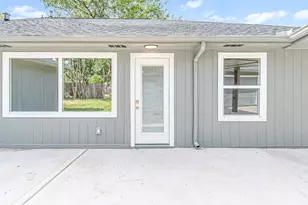 8002 Candle Ln, Houston, TX 77071 - Photo 32